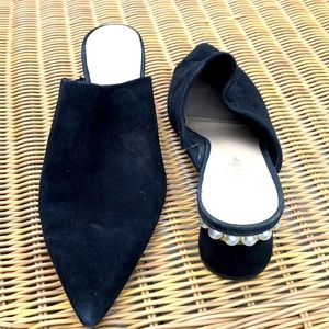 Lord & Taylor pearl heel